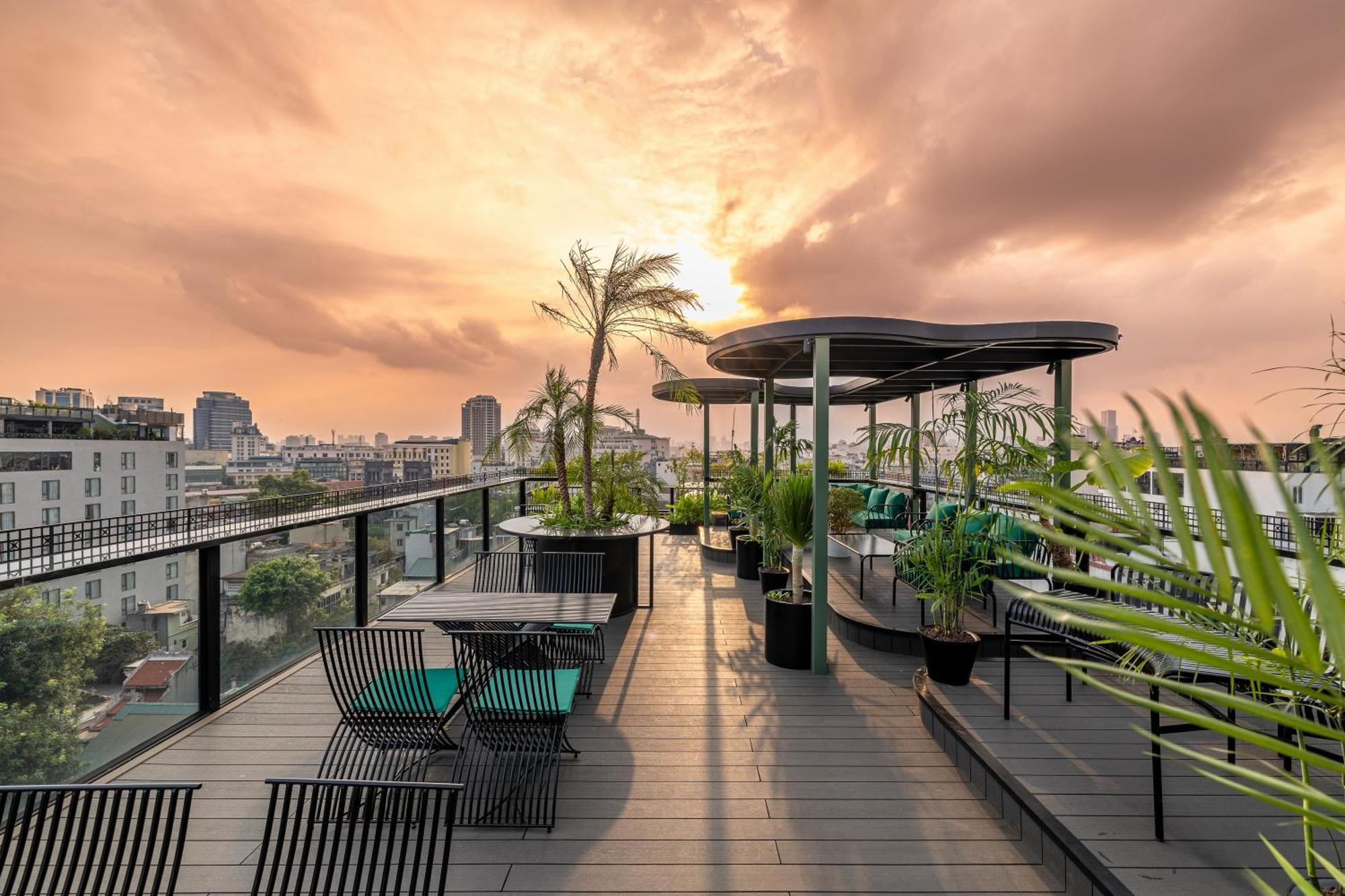 Golden Lotus Luxury Hotel Ханой Екстериор снимка
