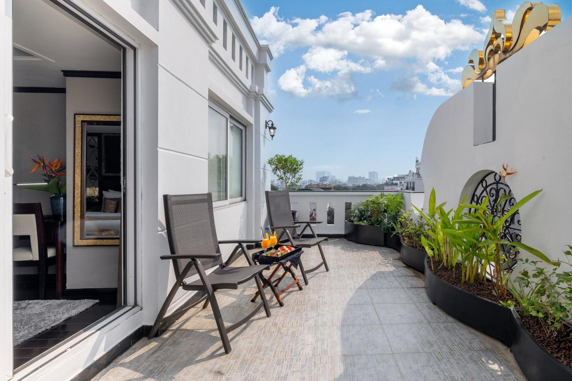 Golden Lotus Luxury Hotel Ханой Екстериор снимка